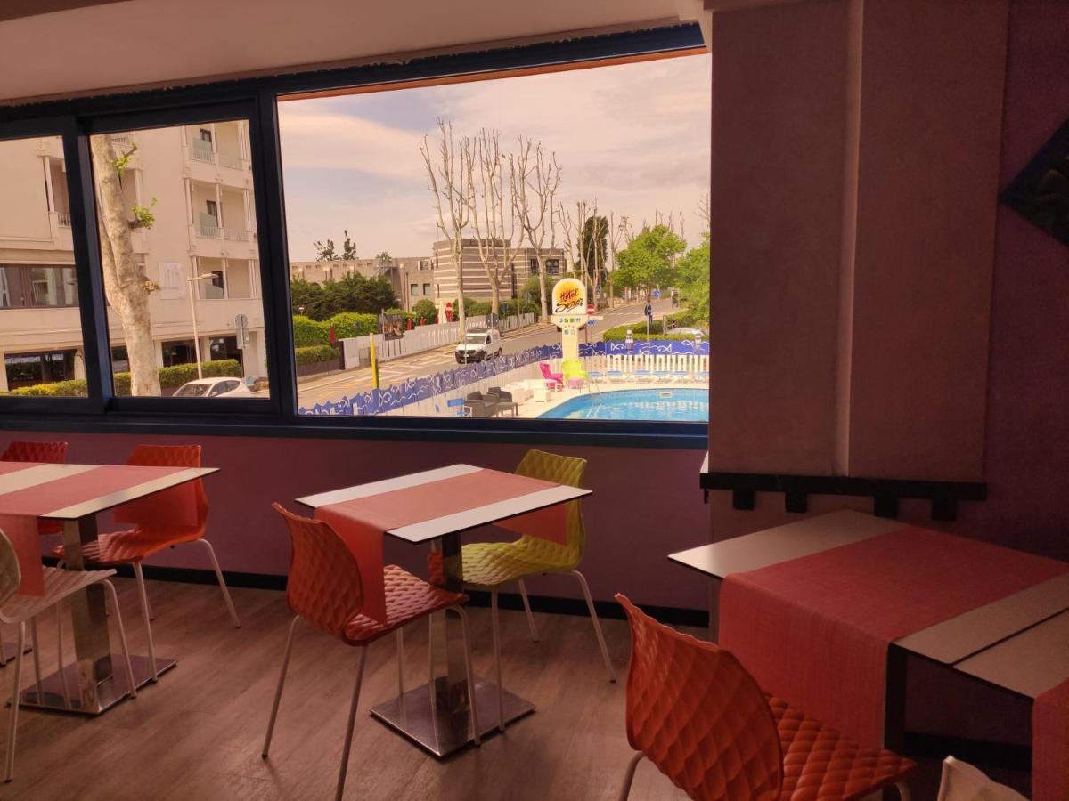 Hotel Senior Cattolica Exterior foto